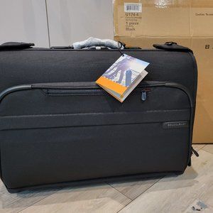 Briggs and Riley Baseline